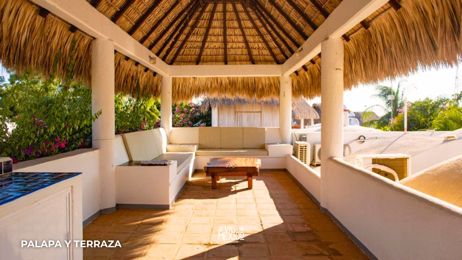 Casa Don Goyo en Punta Zicatela, Puerto Escondido, Oaxaca 3