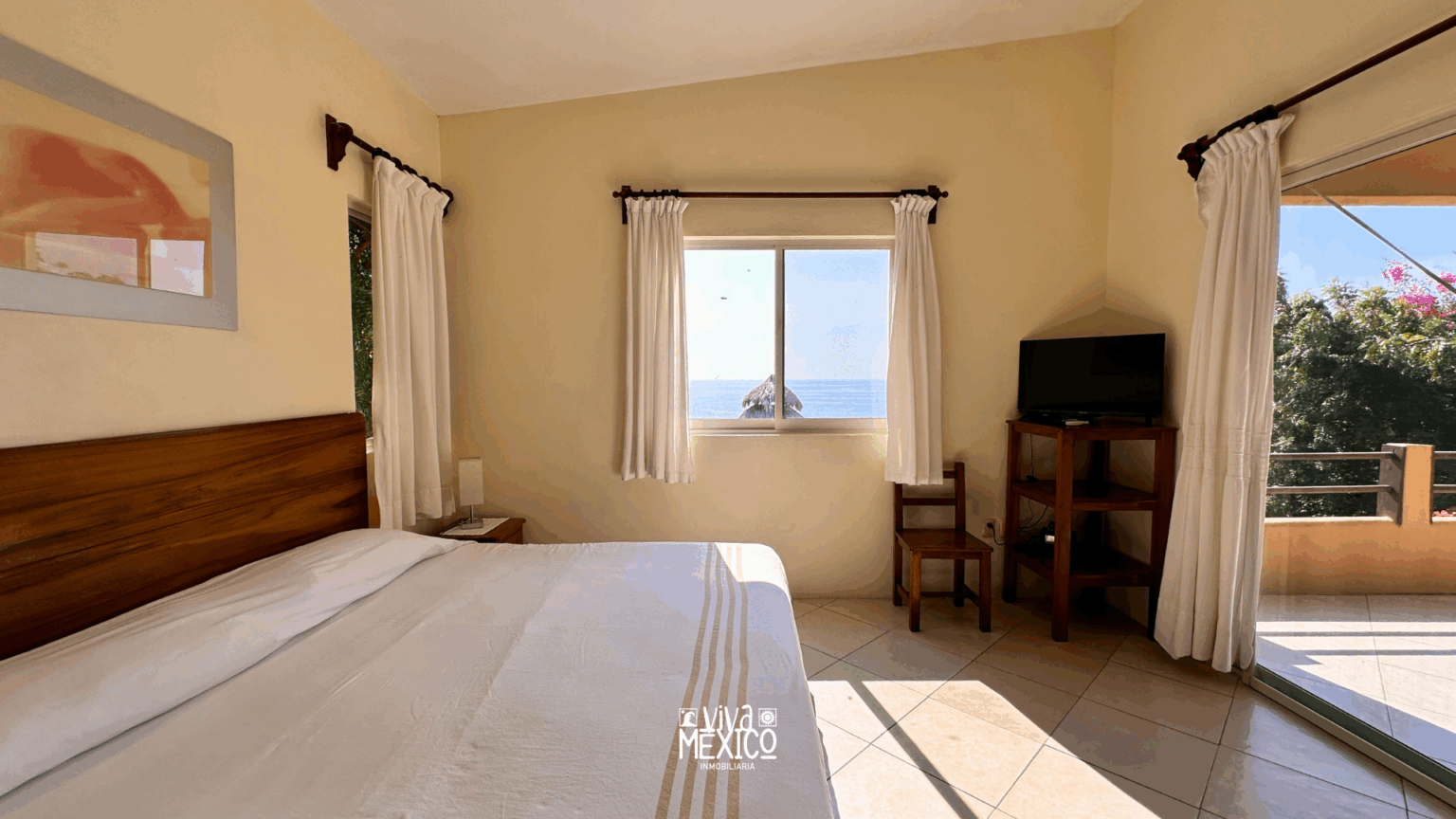 HOUSE IN RISCO ON MAZUNTE BEACH 5