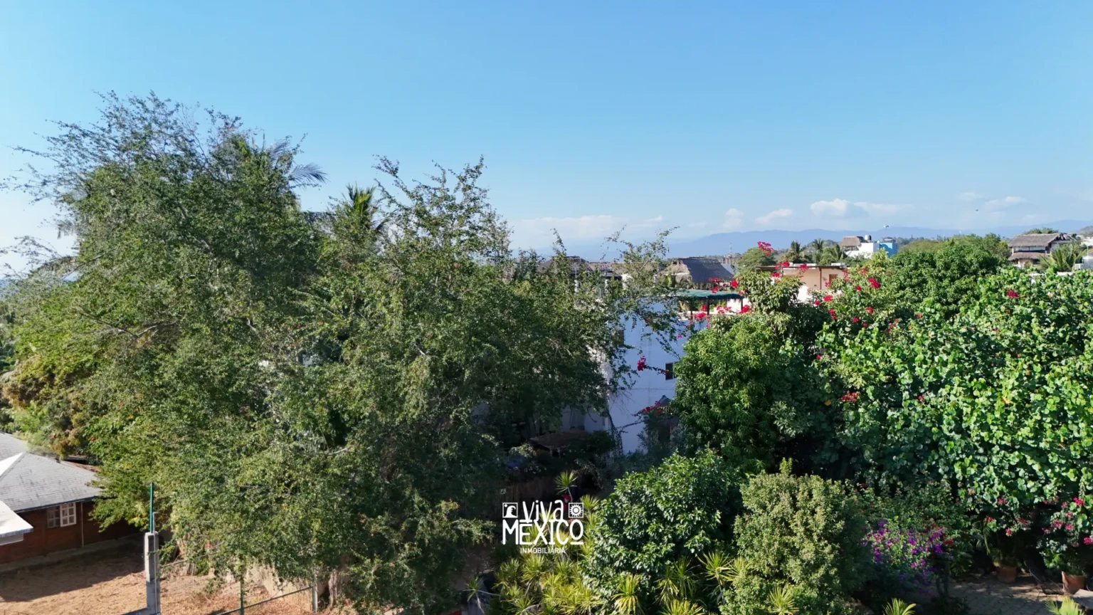 Terreno en Punta Zicatela, Puerto Escondido, Oaxaca 3