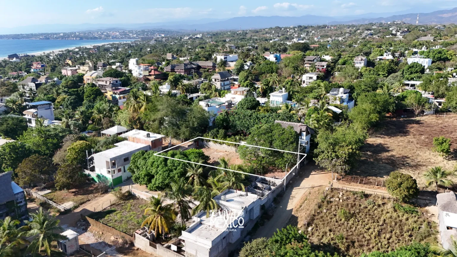 Terreno en Punta Zicatela, Puerto Escondido, Oaxaca 4