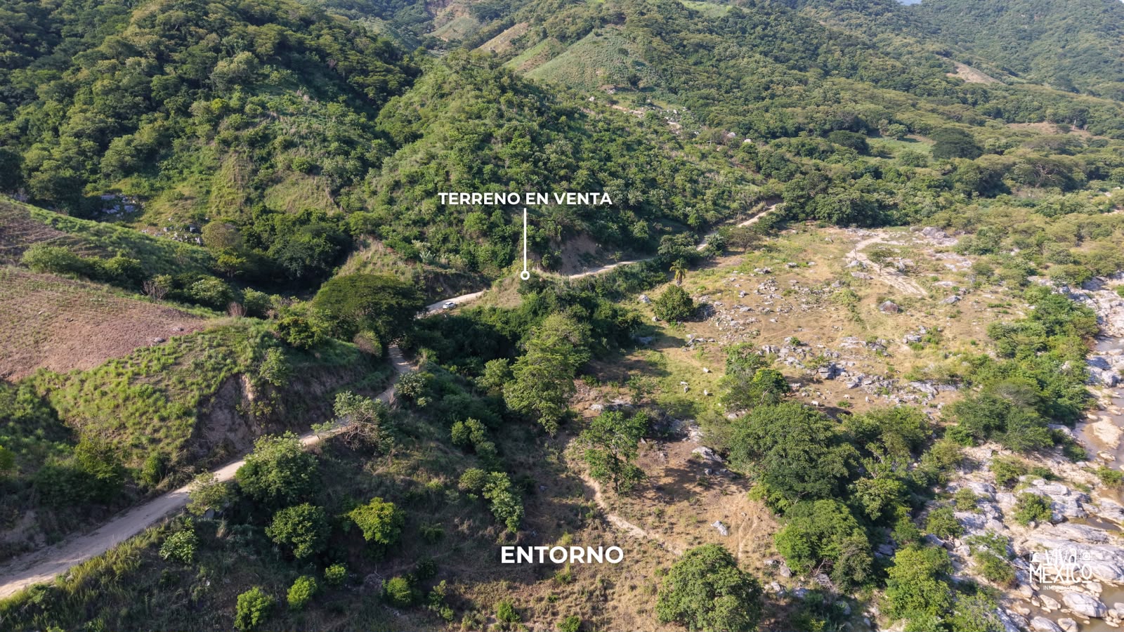 Terreno en Venta Frente al Rio del Quequestle, Santa Maria Colotepec 3