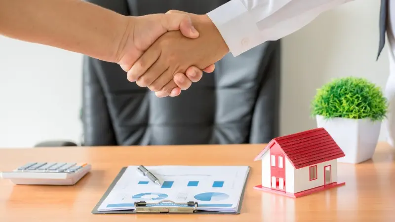 become-a-real-estate-agent